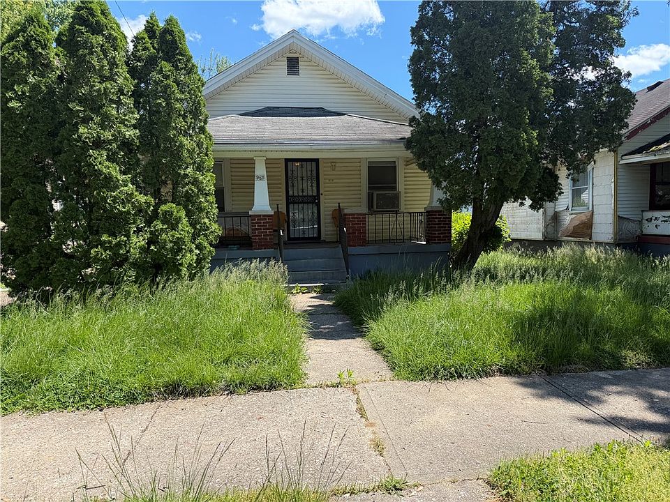 2nd image of 938 Leland Ave