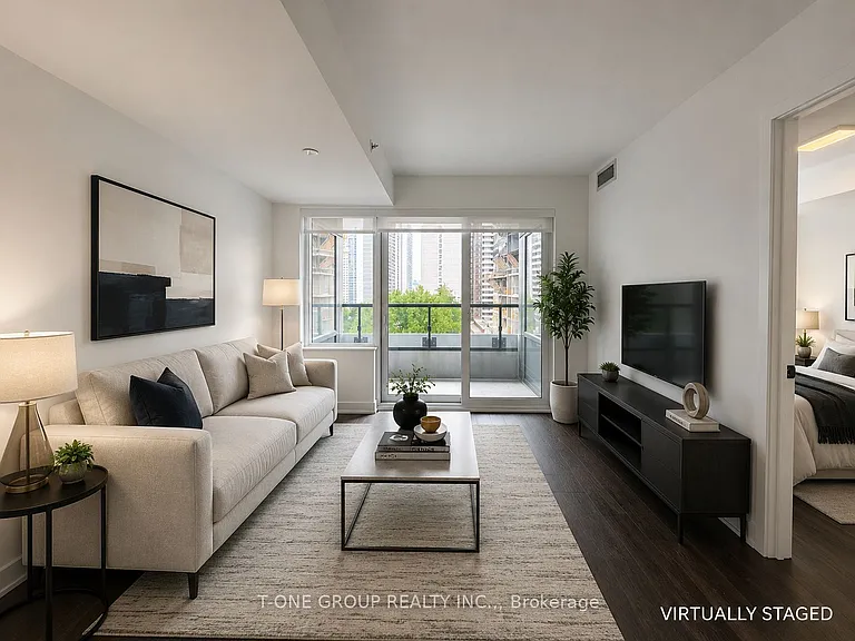 609 Sherbourne St #711 — Photo 4