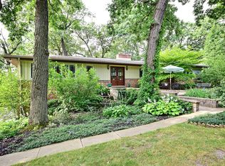 6631 Cochise Dr, Indian Head Park, IL 60525