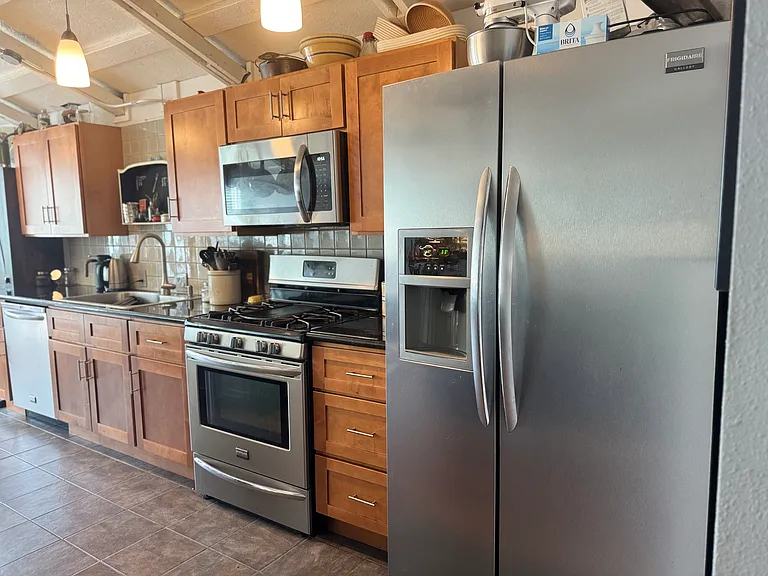 11816 N Jantzen Dr — Photo 7
