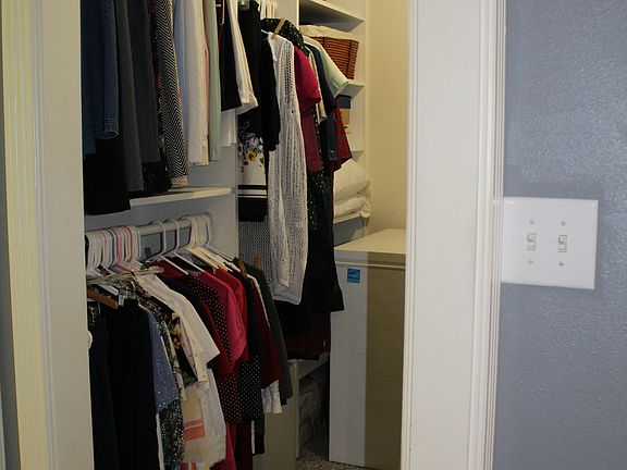 Walk in closet - master
