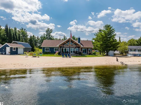 3083 Rifle River Trl, West Branch, MI 48661