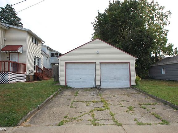 3rd image of 303 E Judson Ave