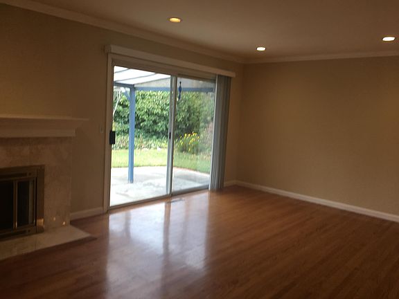 5th image of 10821 Brookwell Dr