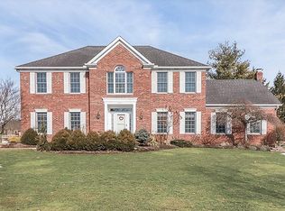 7991 Sunstone Dr, Brecksville, OH 44141