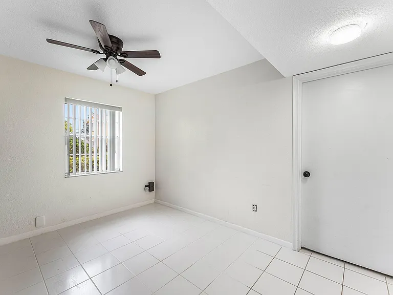 170 Waterside Dr #170 — Photo 15