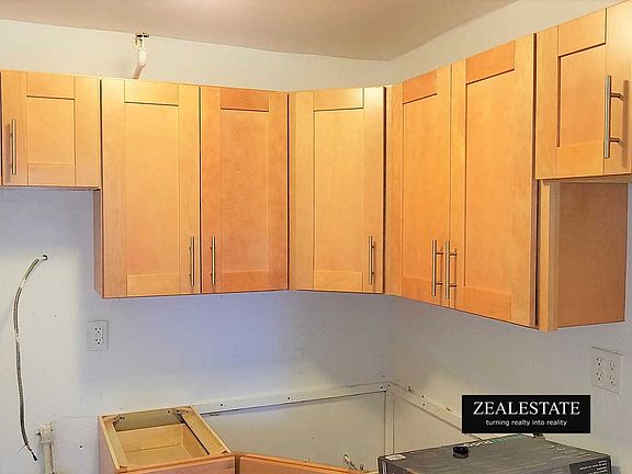 3rd image of 177 Park Pl APT 7