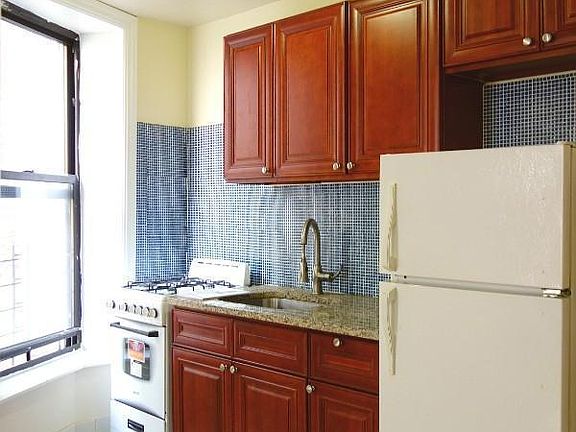 2nd image of 47 St Nicholas Ave APT 4D