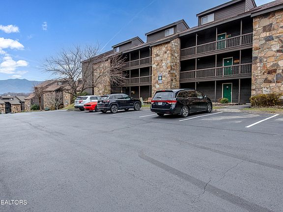 2nd image of 1380 Ski View Dr #1106