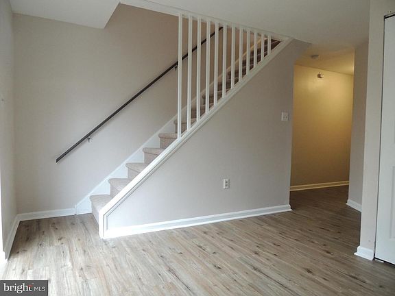 5th image of 800 Marshall St
