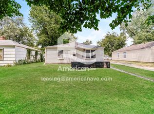 925 Roosevelt St, South Bend, IN 46616