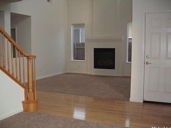 2nd image of 10077 Castle Oaks Ct