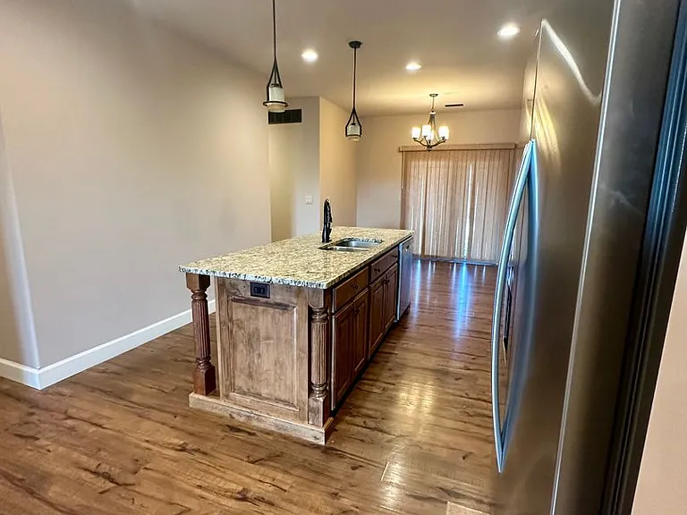 213-215 Pebblestone Ln — Photo 6