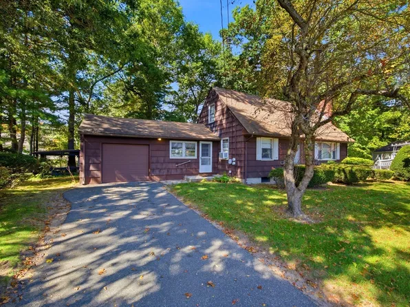 58 Pine Hill Rd, Springfield, MA 01118