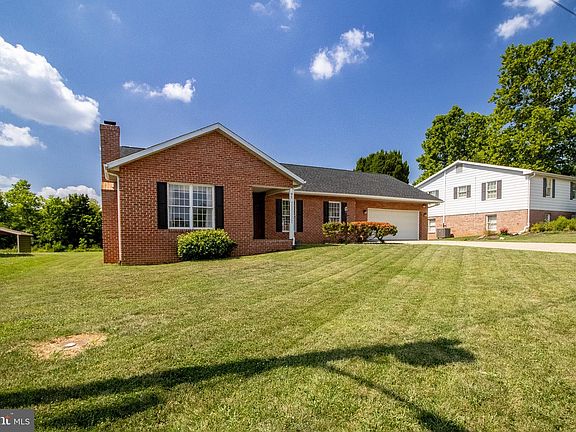5th image of 91 Meadowbrook Dr