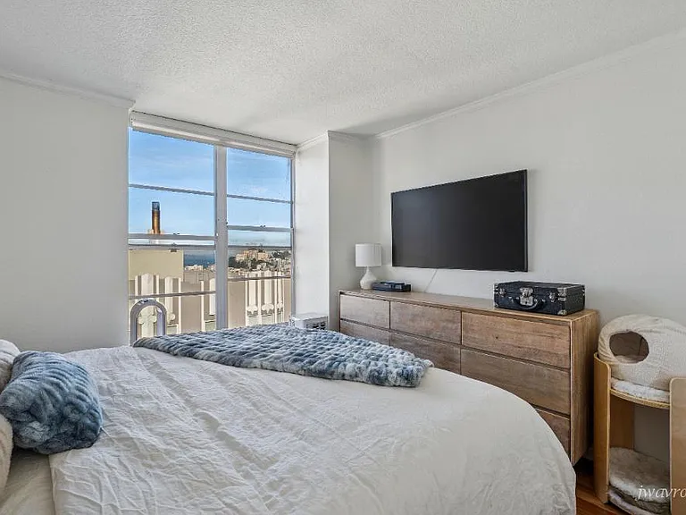 2040 Franklin St #1107 — Photo 9