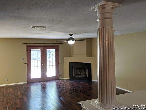3rd image of 8518 Park Olympia
