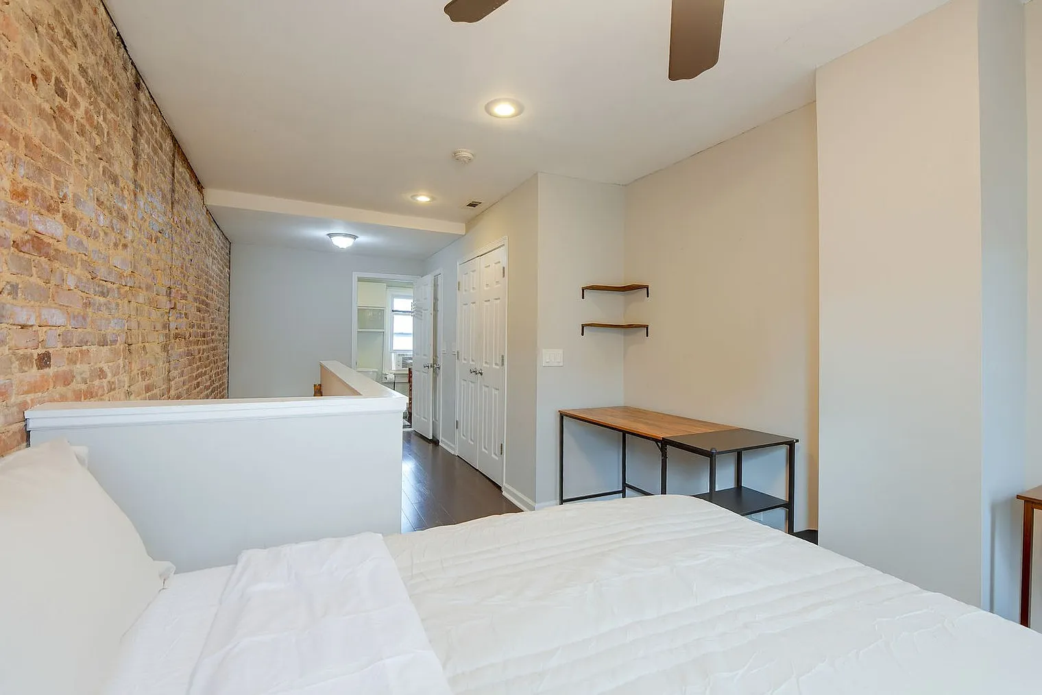 1 bed, 1.0 bath, 592 sqft, $3,935 — Photo 4