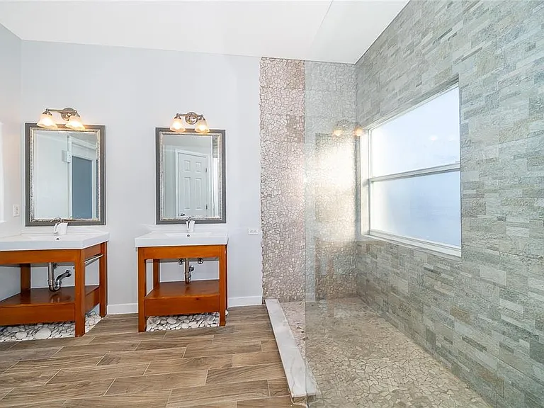 2505 Aster Cove Ln — Photo 16