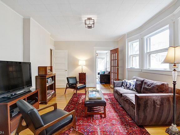 5th image of 334 Academy St