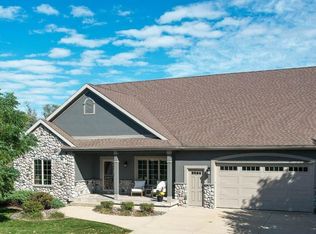 2814 Sunflower Dr, Fitchburg, WI 53711