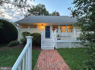 905 Robin Rd, Silver Spring, MD 20901
