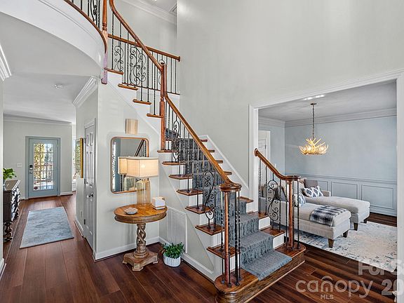 4th image of 15910 Northstone Dr