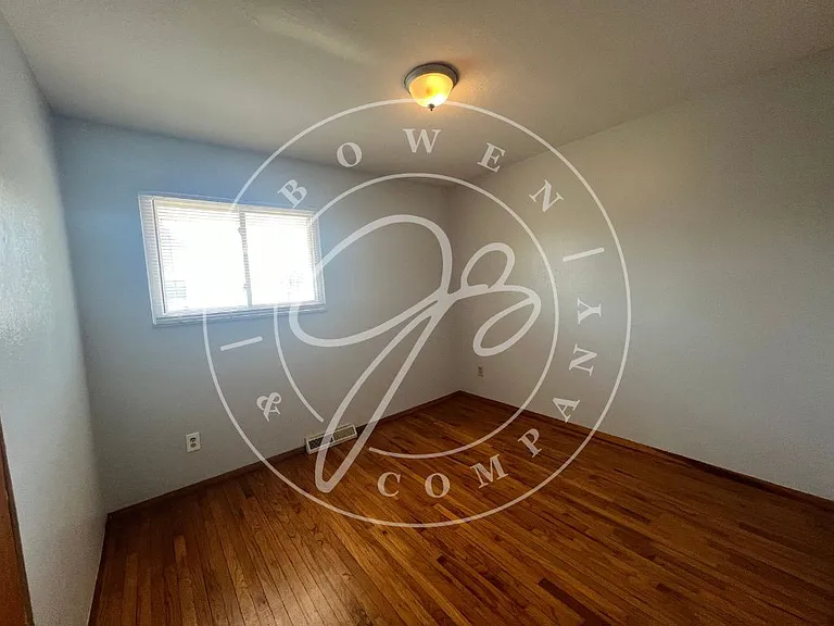 2300 Crystal Ave — Photo 13