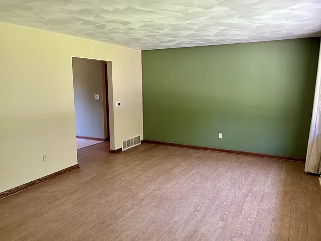 1534 Jones Ave — Photo 9