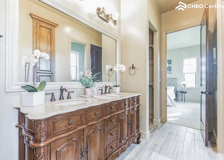 double vanity and 2 personal closets