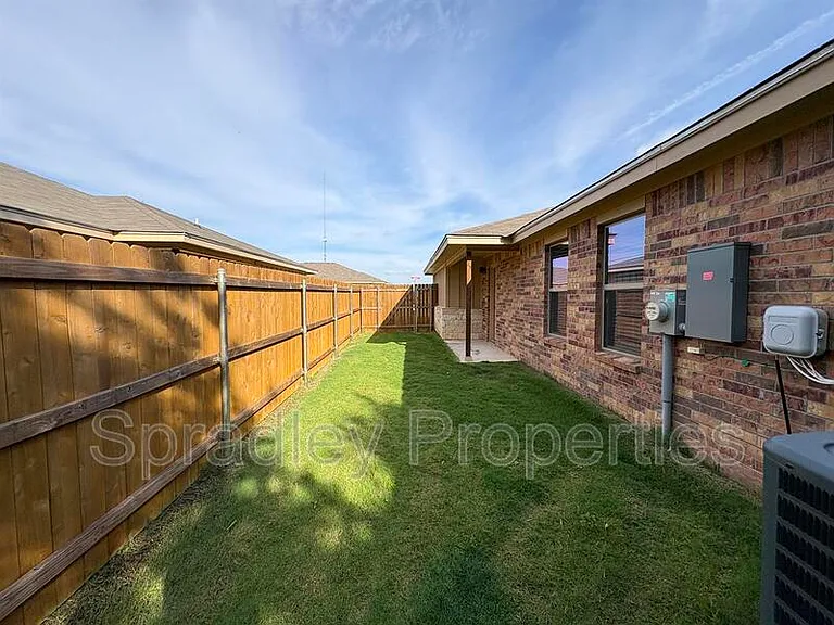 912B Mason Dr — Photo 14