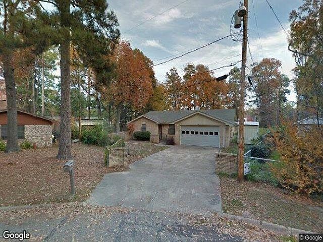 1st image of 13 Broadmoor Dr