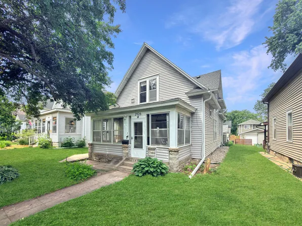 2926 Polk St NE, Minneapolis, MN 55418