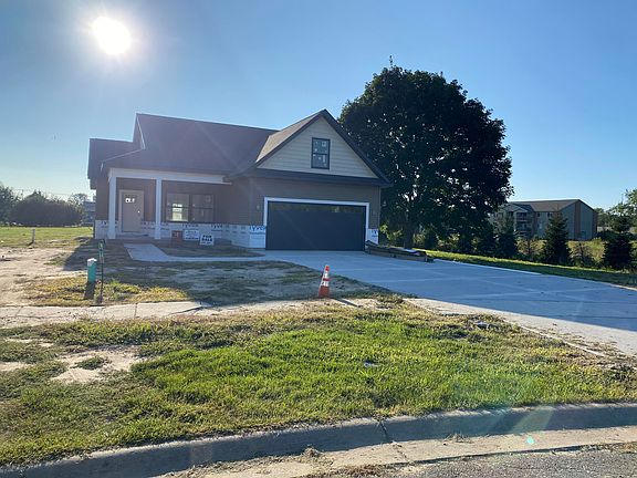 5th image of 1664 Eagle Crest Dr