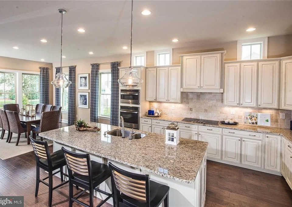 1st image of 33435 Old Pier Ln