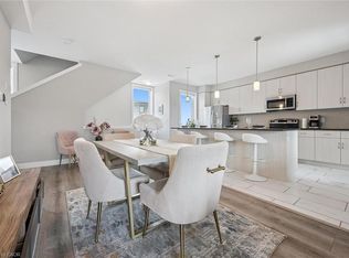 32 Arkell Rd #7, Guelph, ON N1L0L4