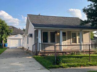 7220 Paige Ave, Warren, MI 48091