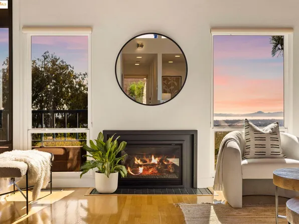 5 Sereno Cir, Oakland, CA 94619