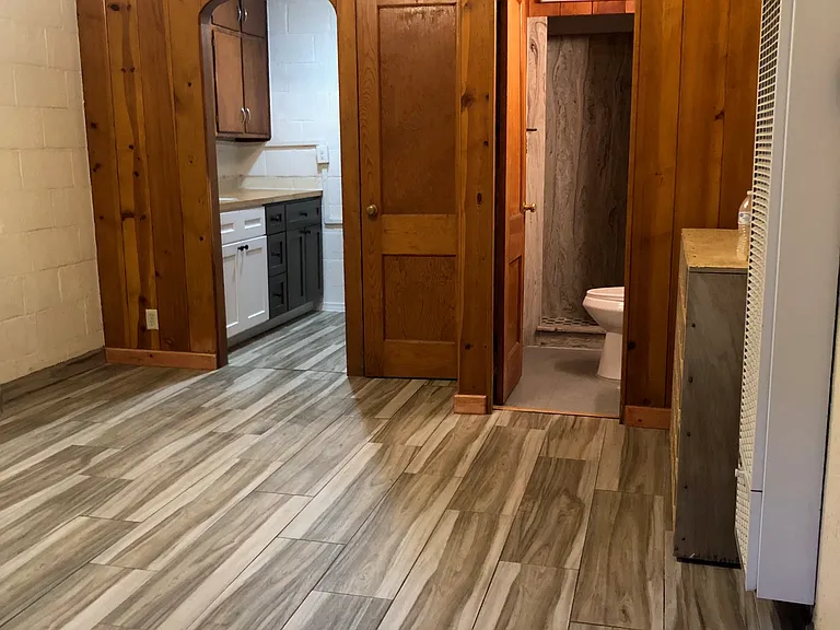 112 La Veta Dr NE #C — Photo 2