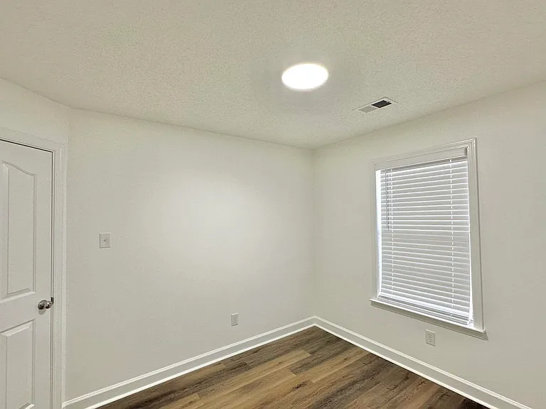 5445 Pine Oak Ln — Photo 7