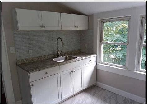 2nd image of 130 Green St Floor 2