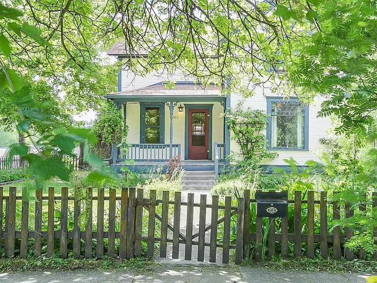 923 S Jefferson St — Photo 36
