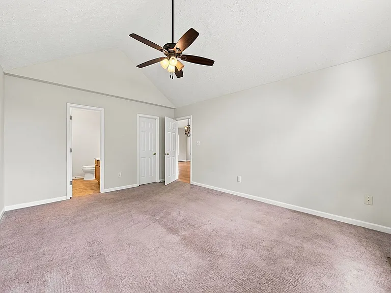 2441 Longford Dr — Photo 7