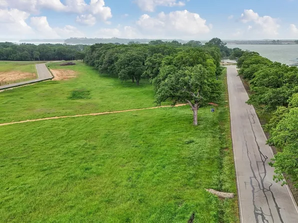 1541 Park St, Azle, TX 76020
