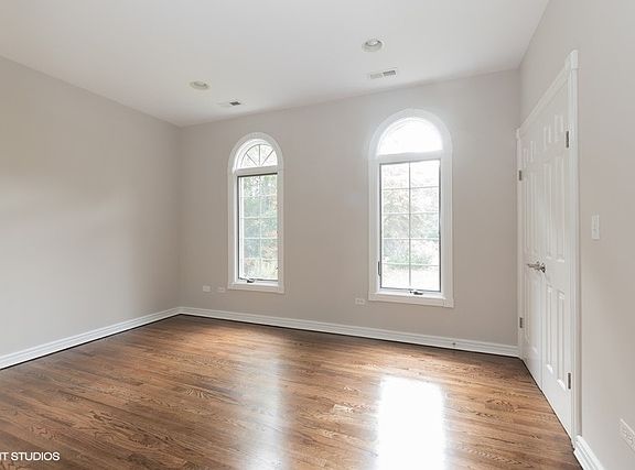 5th image of 4660 Celano Dr
