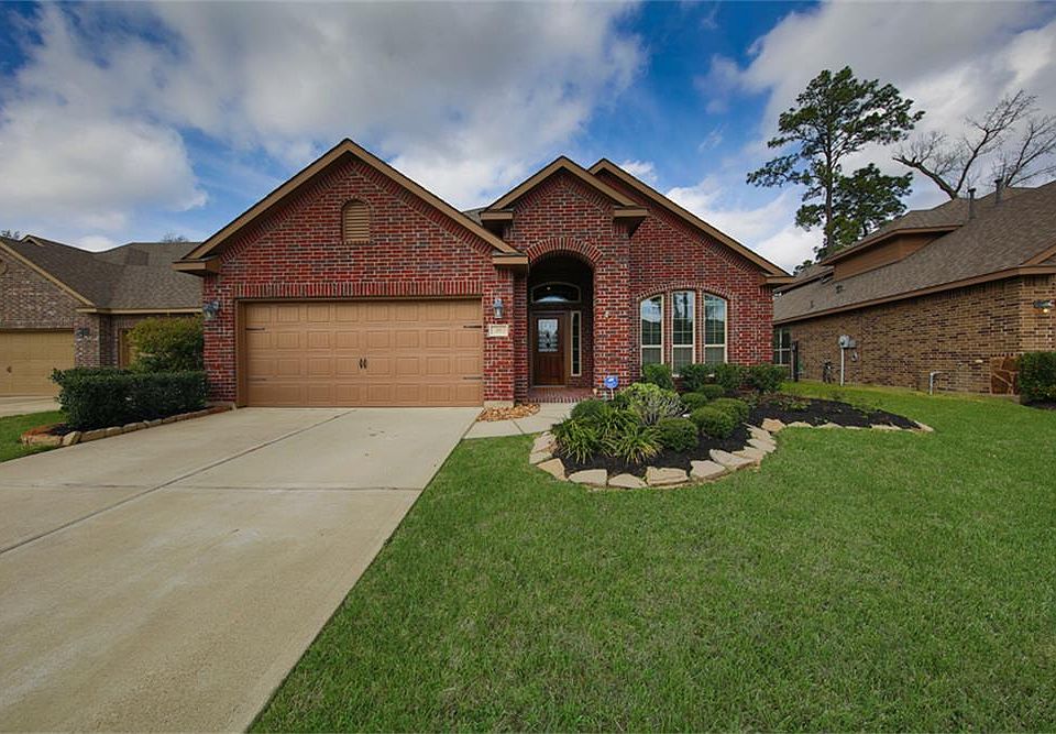 1st image of 71 S Greenprint Cir