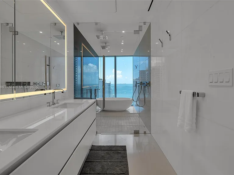 300 Biscayne Boulevard Way #2804 — Photo 35