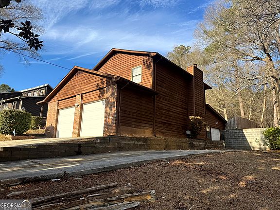 2nd image of 8678 Glenwoods Dr
