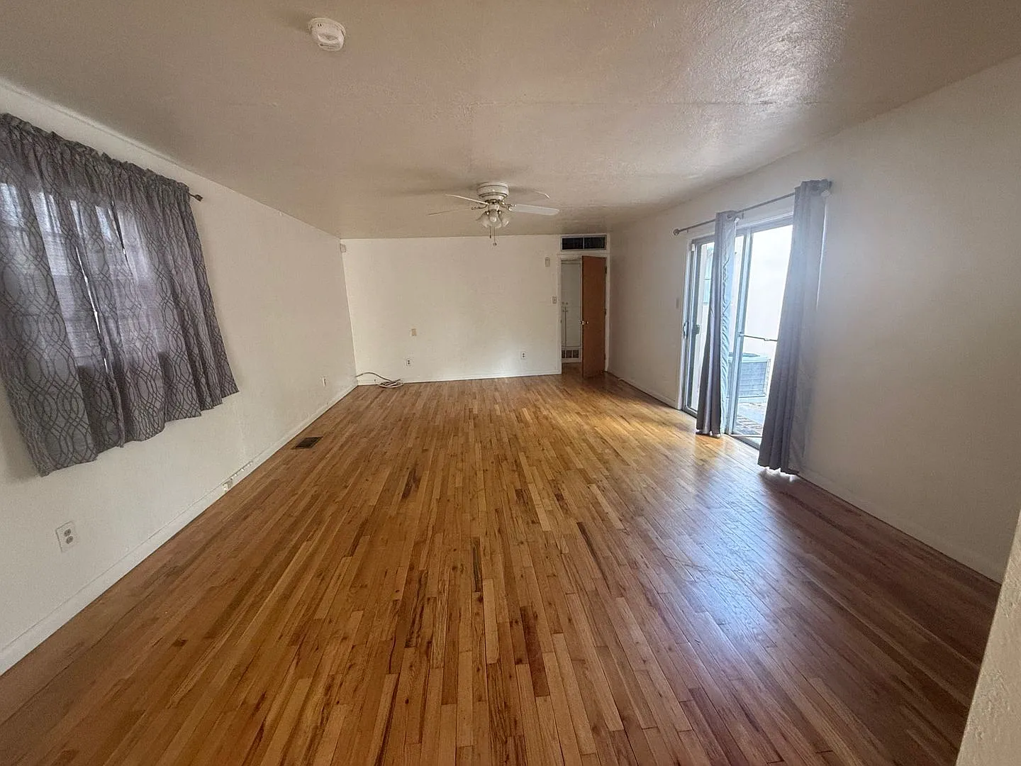 Nice 2 Bedroom Near NMSU — Photo 4