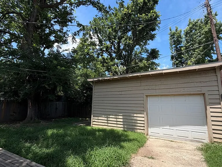 1828 Tutwiler Ave — Photo 11